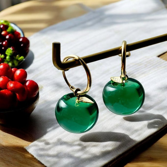 ピアス イヤリング りんご リンゴ 青りんご 青リンゴ レジン ゴールド
