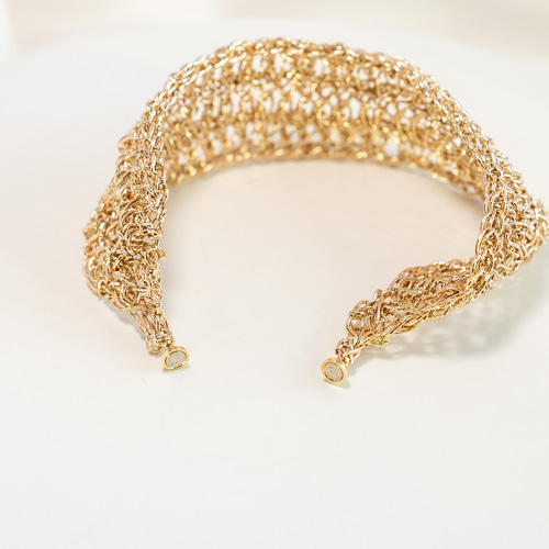 編み物アクセサリー 長編みブレスレット【ゴールドカラー