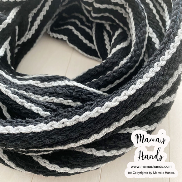 《手編み風 クロシェ》おしゃれな グレー & ブラック ストライプ 編みニット ナチュラル 秋 冬 春 スヌード 5枚目の画像
