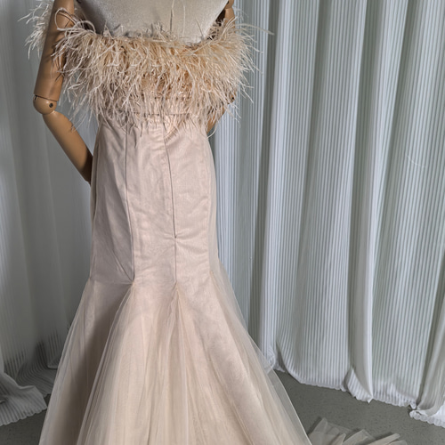 送料無料！カラードレス オフショルダー フェザードレス マーメイド