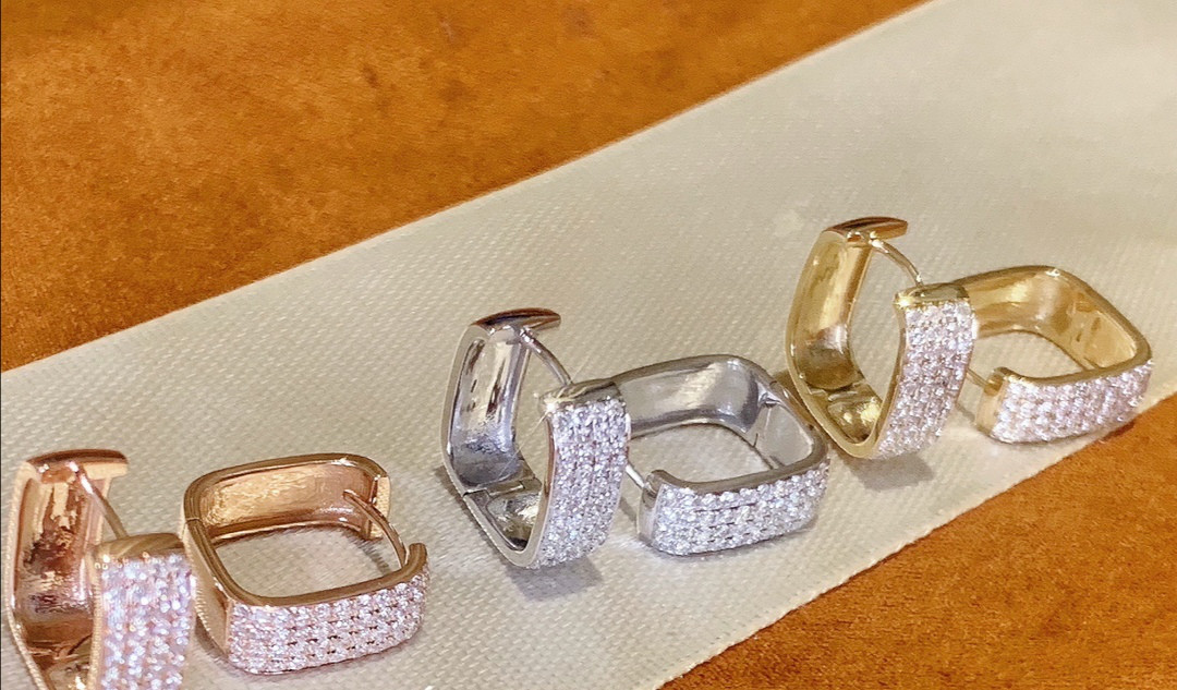 天然ダイヤモンドピアス0.5ct　k18