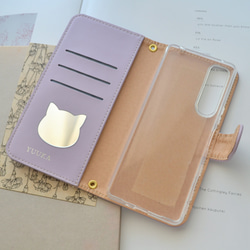 手帳型スマホケース『猫と月の宇宙旅行』上品パステルカラー 薄紫 ほぼ全機種対応◎ 5枚目の画像