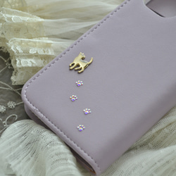 手帳型スマホケース『猫と月の宇宙旅行』上品パステルカラー 薄紫 ほぼ全機種対応◎ 8枚目の画像