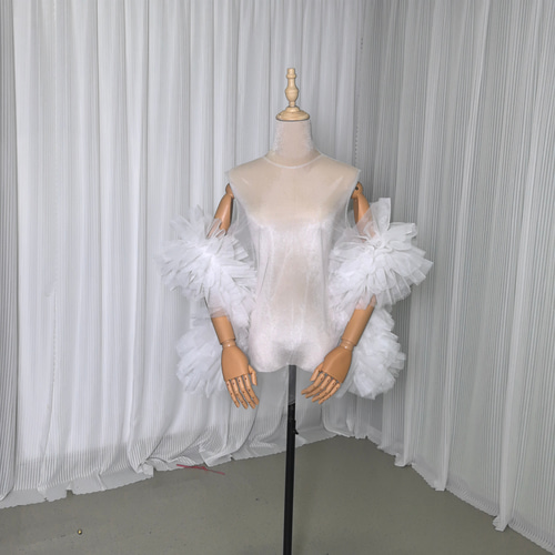 送料無料！人気上昇！ トップス オフホワイト 色直し 披露宴/結婚式  