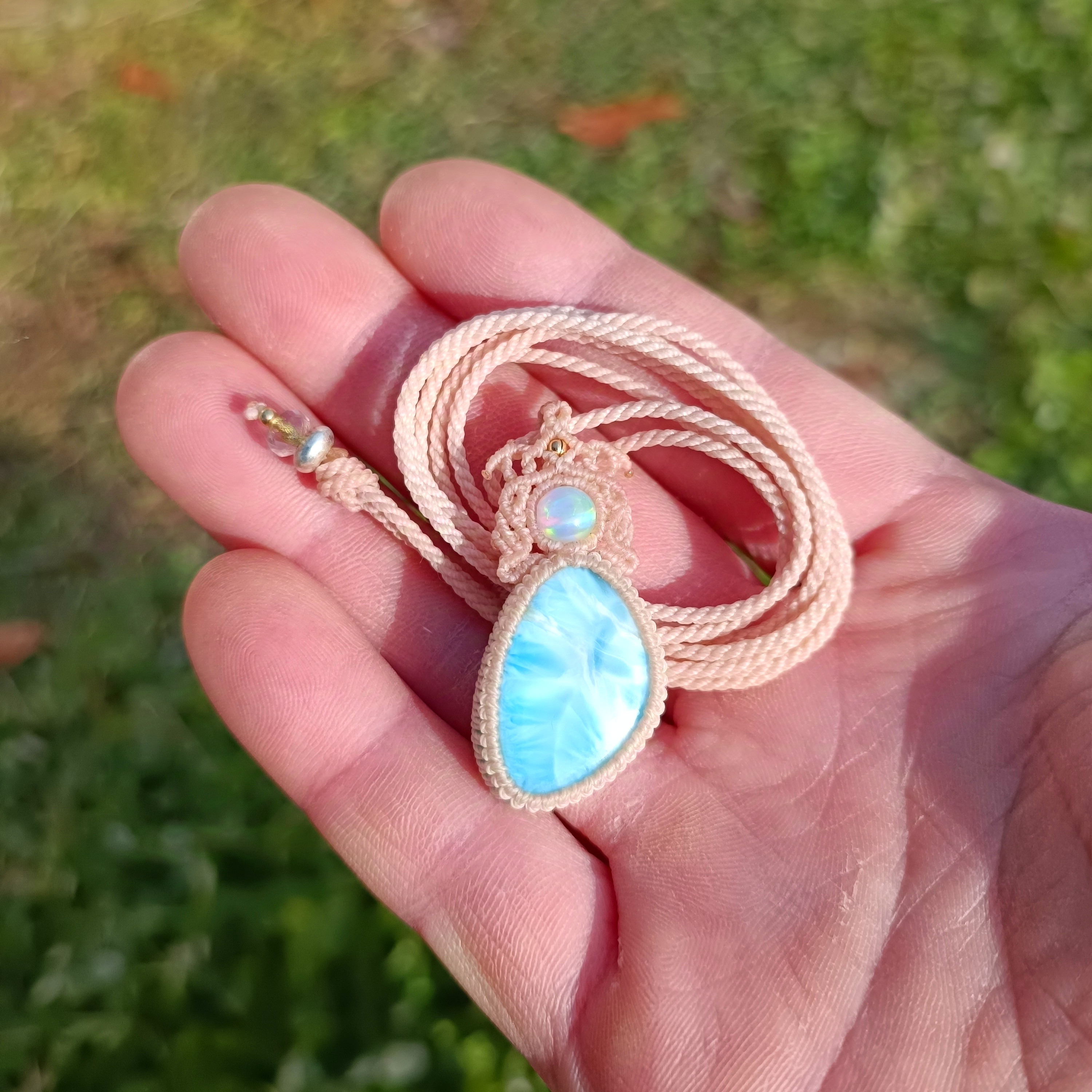 ラリマーと京都オパールのマクラメネックレス