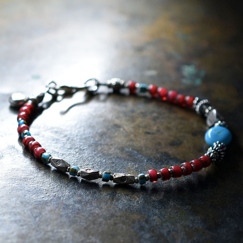 インドオールドシルバーと金赤ホワイトハーツ、 ターコイズのブレスレット。 1_d2bdd458b5e7e6ee23e0052098f1