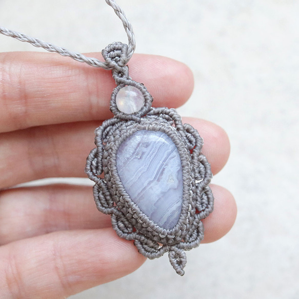 ブルーレースアゲートとレインボームーンストーン天然石マクラメネックレスmac403-エスニックアジアンエキゾチック 14枚目の画像