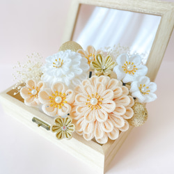 成人式髪飾り 上品で美しい アイボリー×ゴールド | つまみ細工 振袖 袴