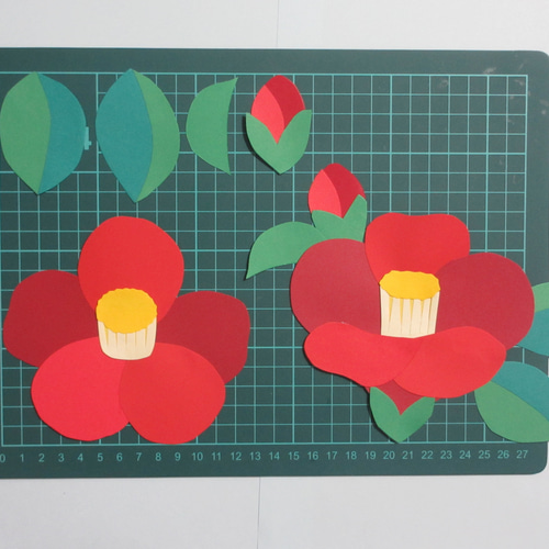 つばき8個 〈冬・お正月・1月の壁面〉 画用紙 壁面飾り 保育園