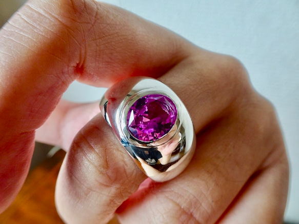 Phool サファイアのローズカットリング 仁尾彫金『オーバルカット合成ローズサファイア覆輪リング