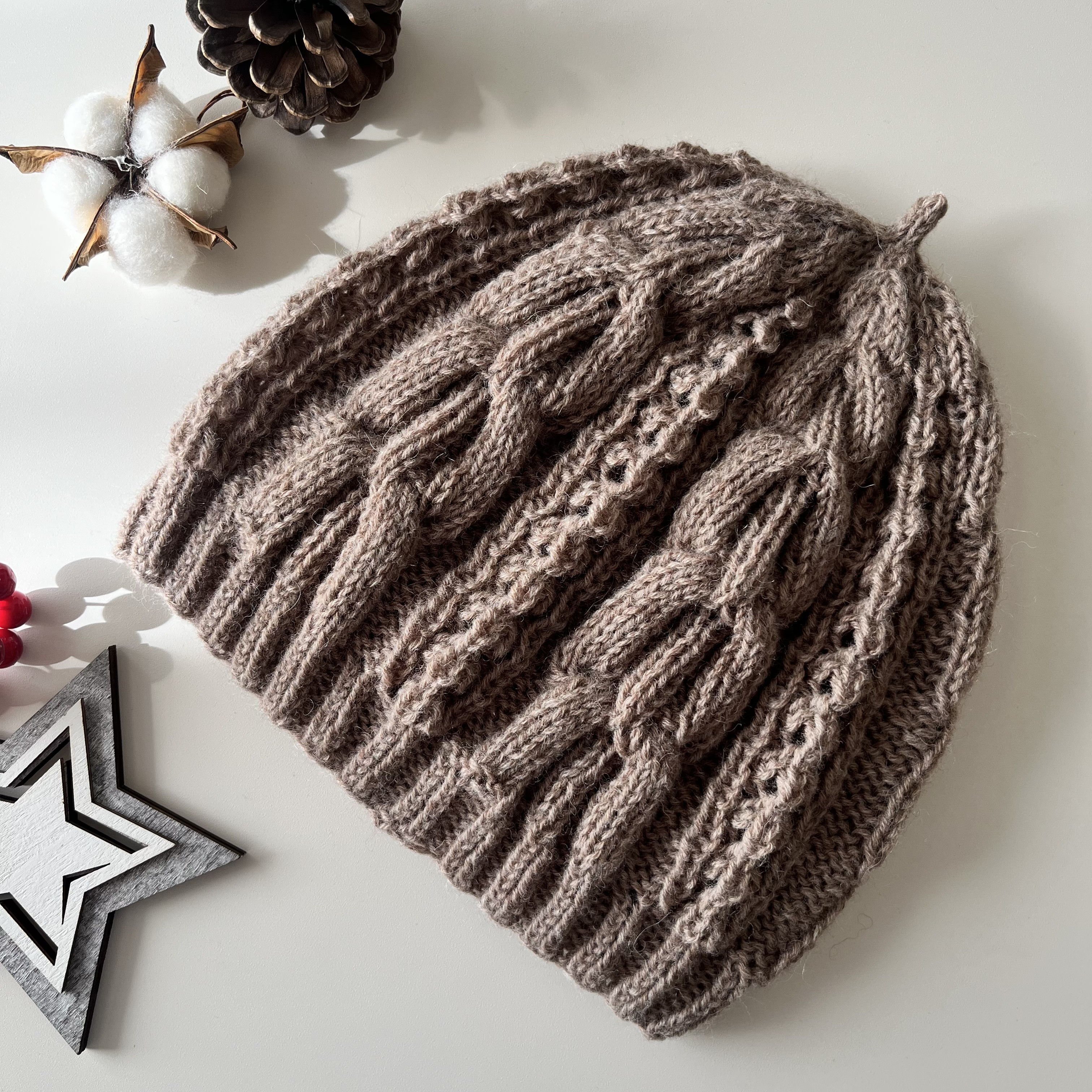 模様編みのニット帽　M-03 モカブラウン ＜即納冬服2025＞ 4,452円