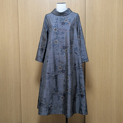 清楚で爽やかなお上品ワンピ♥✨ Sサイズ 着物リメイク SOLD 着物リメイク ワンピース 大島紬 L〜LL ワンピース さら