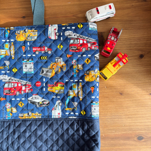 サイズオーダー可】働く車柄キルティングレッスンバッグ【入園入学に