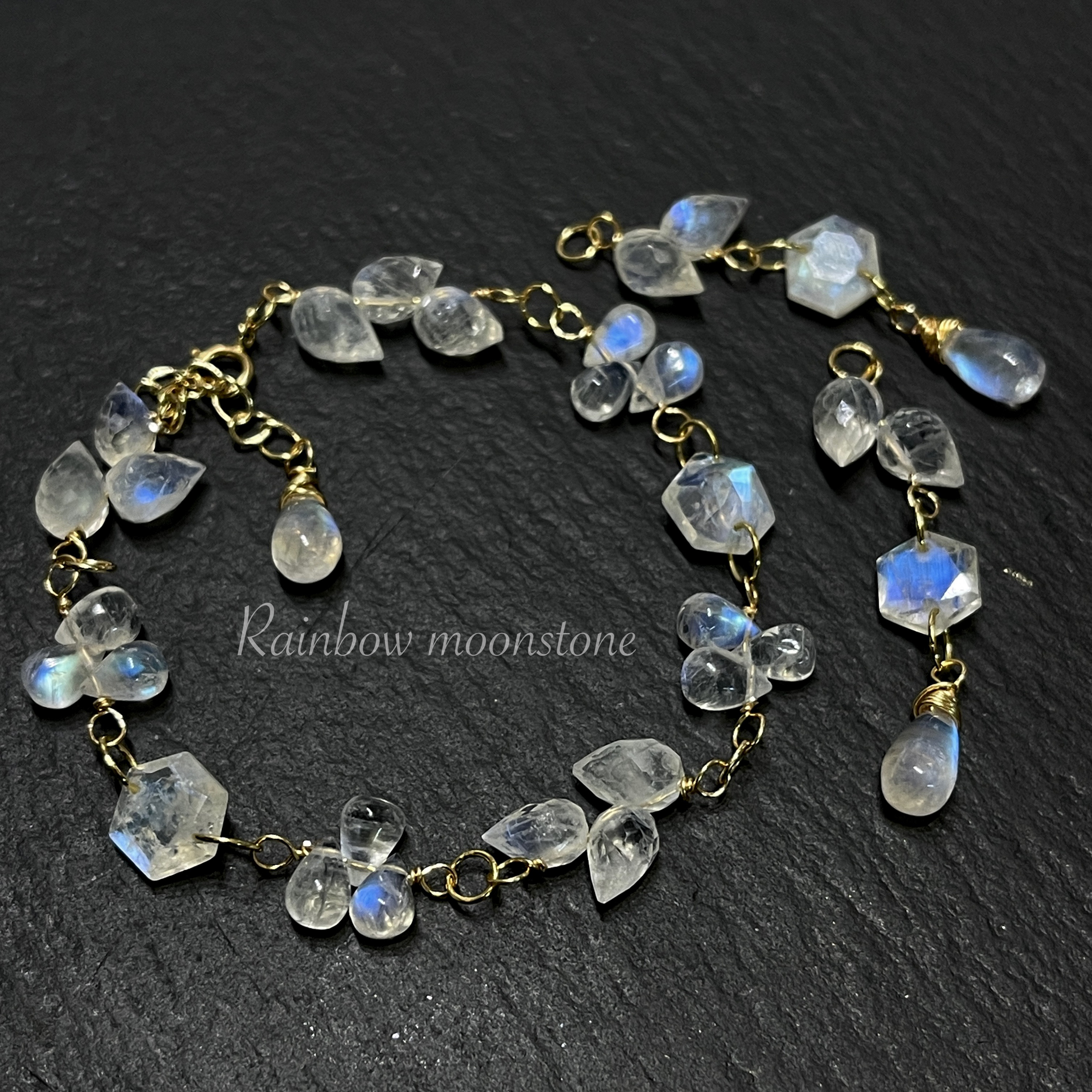 ＊涼を纏う＊ブレスレット&ピアスorイヤリング＊レインボームーンストーン