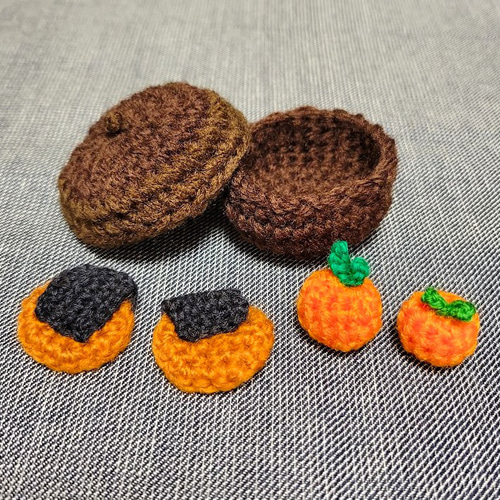 毛糸雑貨・昭和レトロ こたつ (置物, 小物入れ) あみぐるみ CHIBIRA