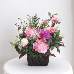 お正月飾り ピンクの椿 葉牡丹 アレンジメント お正月飾り ピンクの椿