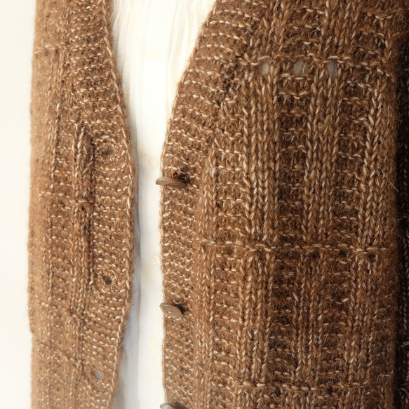 Vネックカーディガンーダークブラウン 6枚目の画像