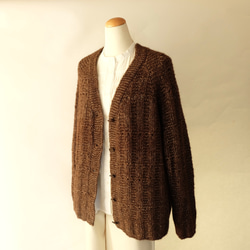 Vネックカーディガンーダークブラウン 2枚目の画像