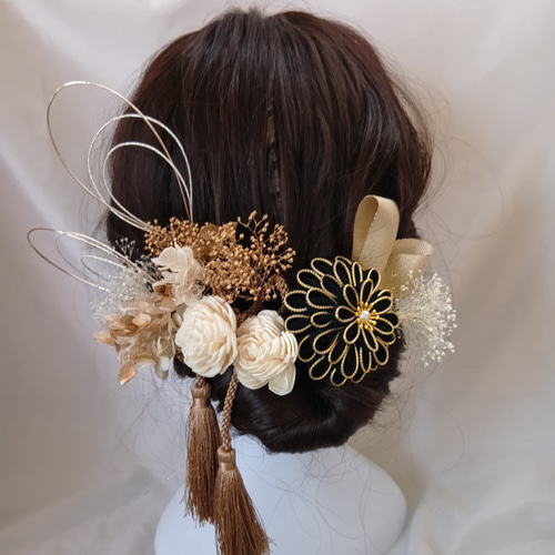 受注制作】黒 ゴールド 成人式 髪飾り つまみ細工 ちりめん 卒業式