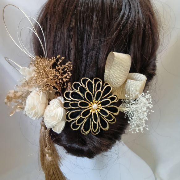 受注制作】黒 ゴールド 成人式 髪飾り つまみ細工 ちりめん 卒業式