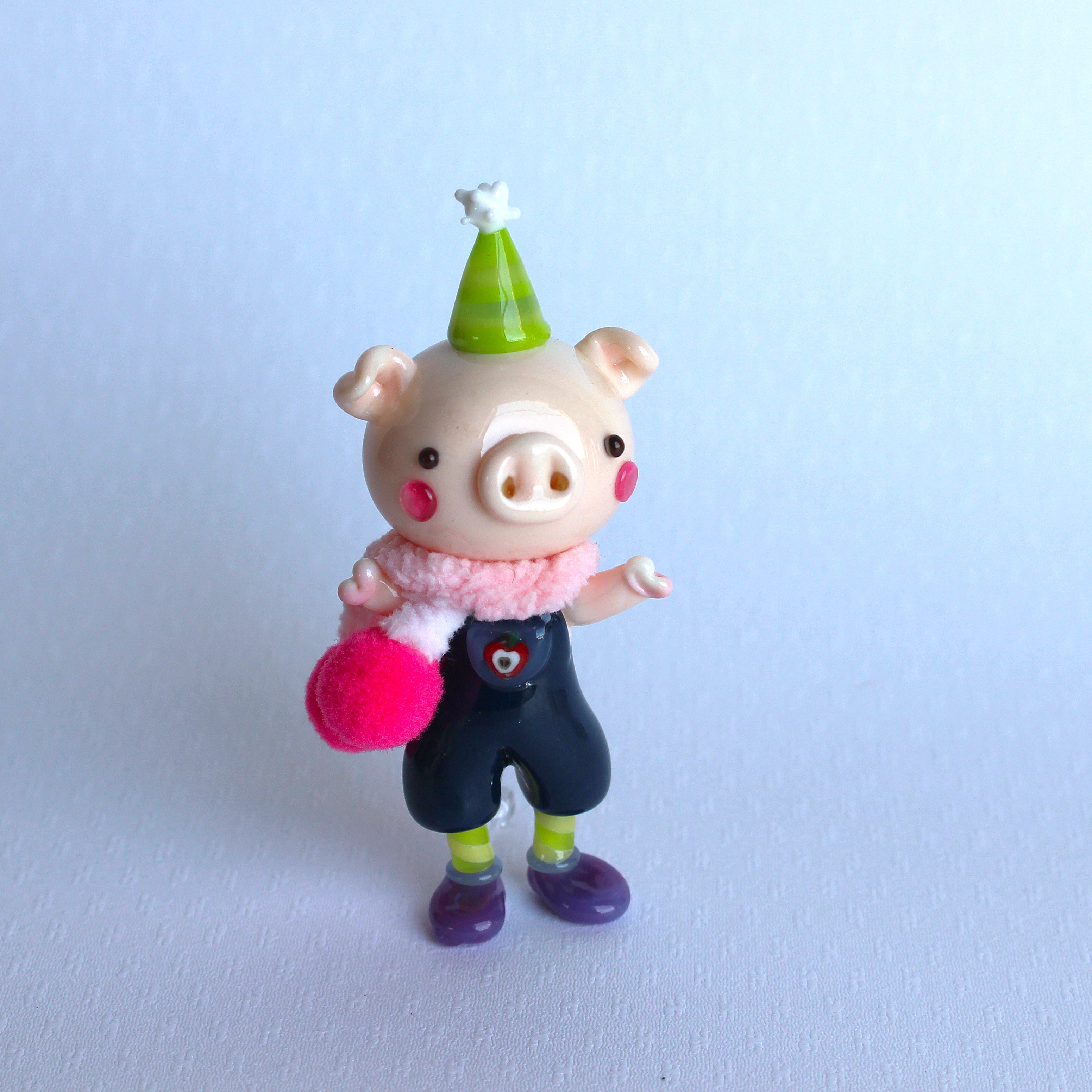 マフラーぽかぽかあったかぶたちゃん