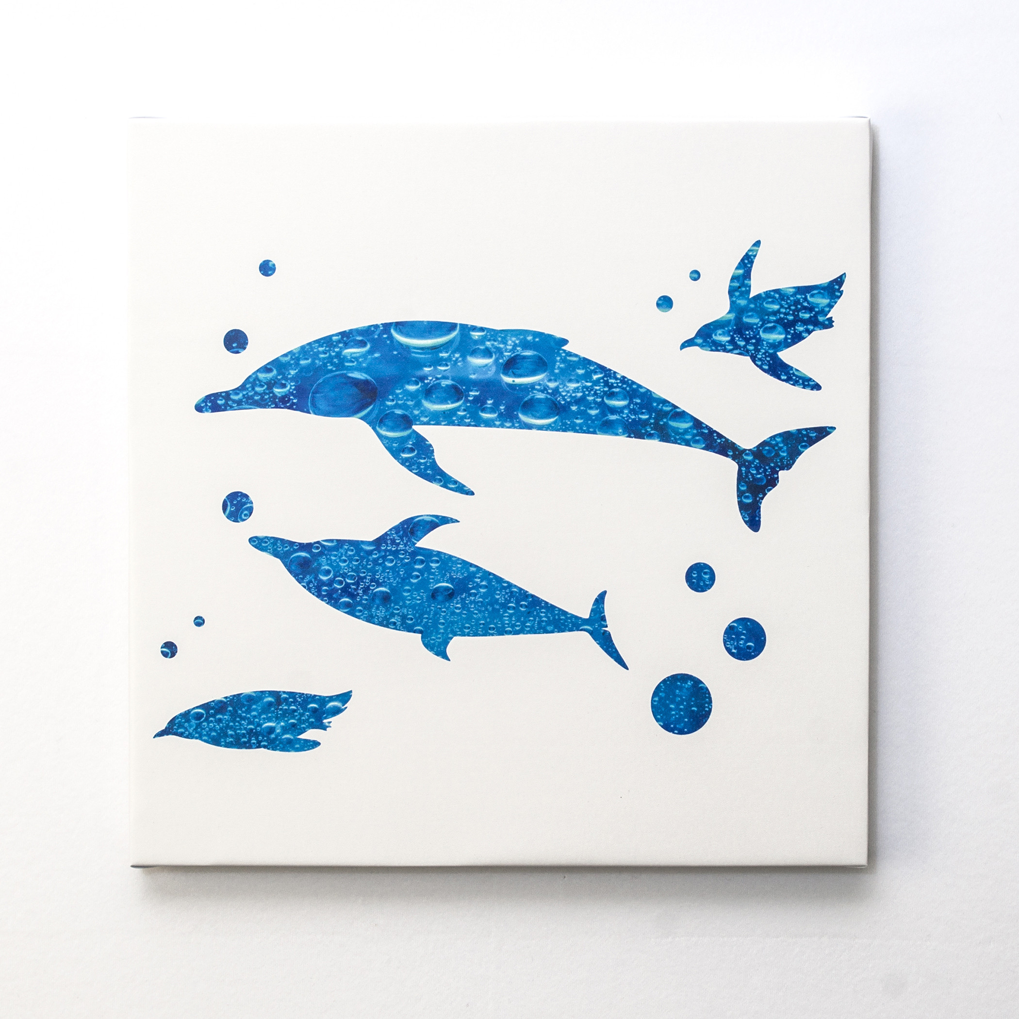 アートパネル　水玉アート　イルカ