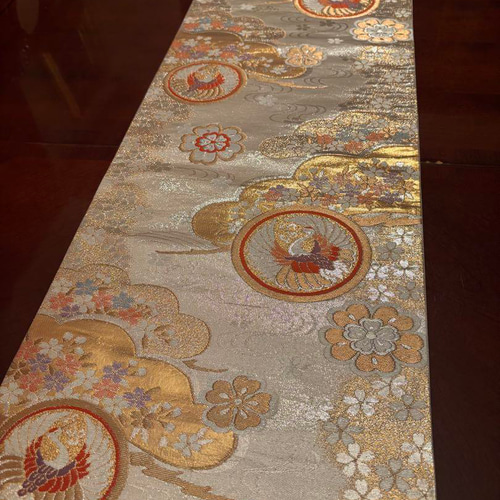 2839豪華刺繍の素敵な帯リメイク　タッセル付正絹テーブルランナー　お正月❗️ 2838豪華刺繍の素敵な帯リメイク タッセル付正絹テーブル