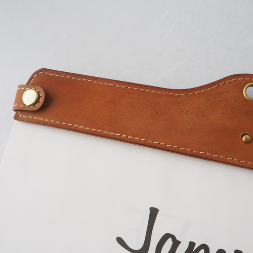 本革》毎年使えるカレンダーホルダー（A3縦型サイズ・キャメル