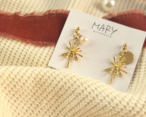 クリスマスアクセサリー 雪の結晶 パールチャーム 小ぶり 冬ピアス 