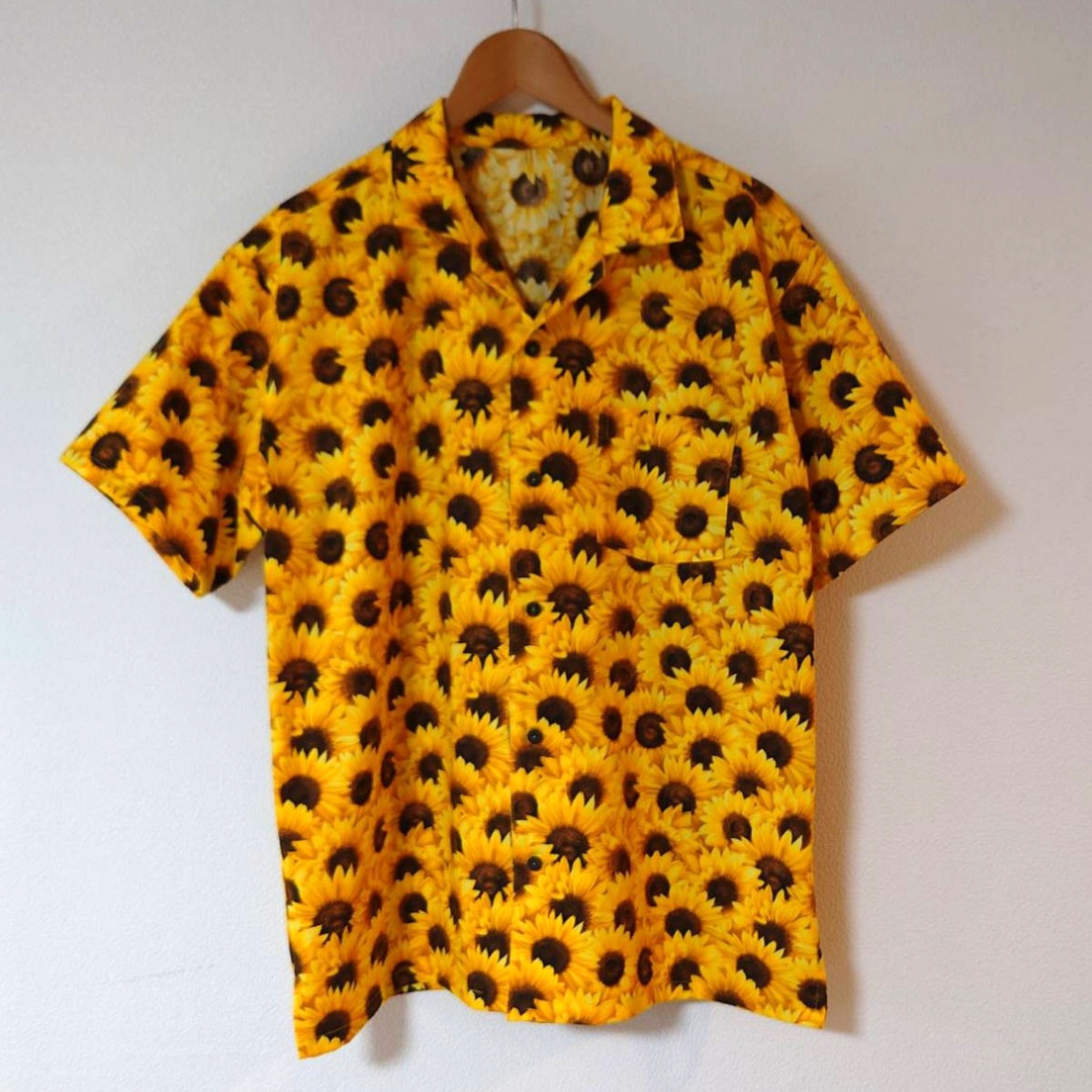 ひまわりいっぱい！なシャツ　メンズL