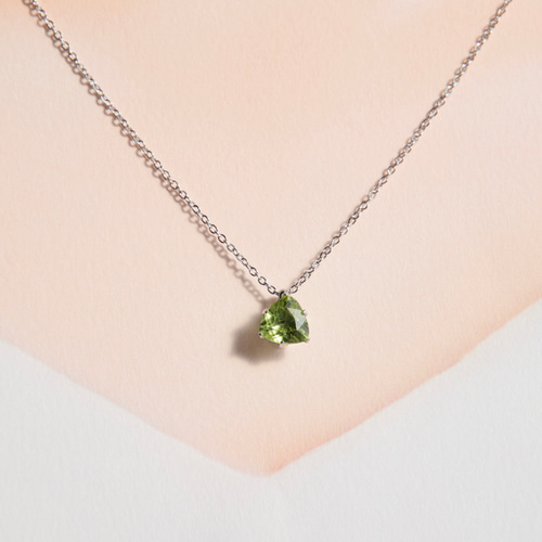 宝石質ペリドットのアクセサリーセット ～トライアングルカット