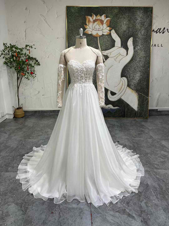 品質保証！フロントスリット Aライン エレガントなシルエット 白 優雅  