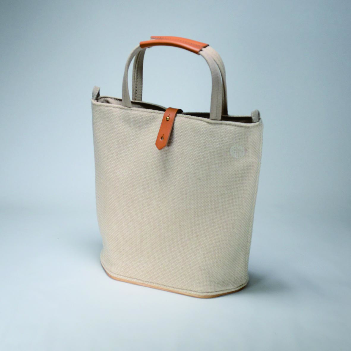 Ribaco社椅子貼り生地とナラの木のトートバッグ 【NCベージュ】