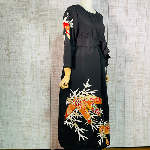 着物リメイク＊笹柄刺繍正絹黒留袖ワンピースM～L＆ギャザーストール 
