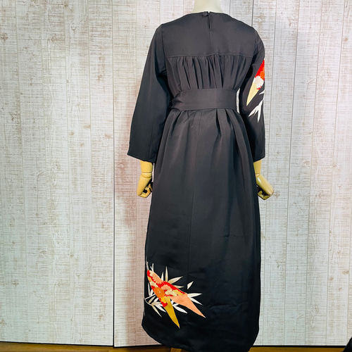 着物リメイク＊笹柄刺繍正絹黒留袖ワンピースM～L＆ギャザーストール