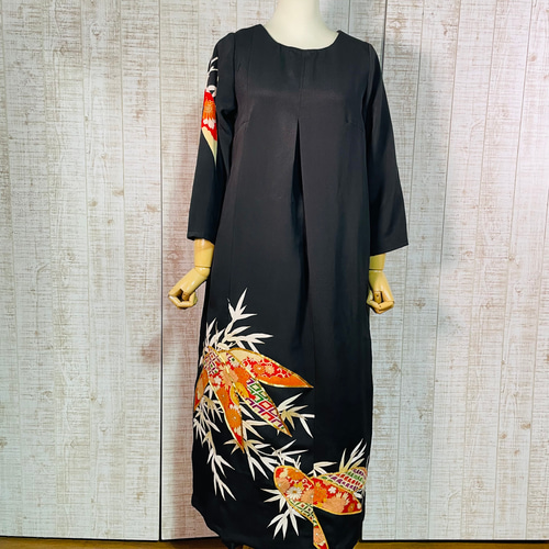 着物リメイク＊笹柄刺繍正絹黒留袖ワンピースM～L＆ギャザーストール