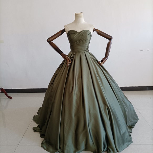 上品！パーティードレス ブラック ベアトップ パフスリーブ 編み上げ  