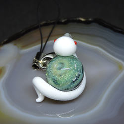 ガラスのアクセサリー・なぞの人形：白蛇 ストラップ その他