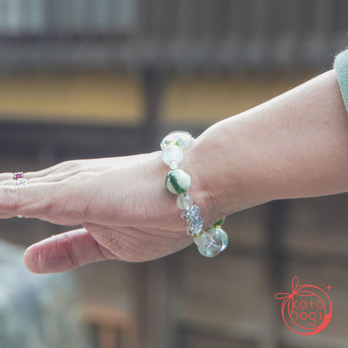 繭気属性】風属性のお守りブレスレット＊天然石 グリーンマイカイン