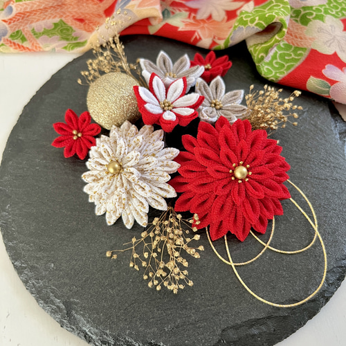 赤×白×ゴールド つまみ細工髪飾り 成人式/卒業式/七五三