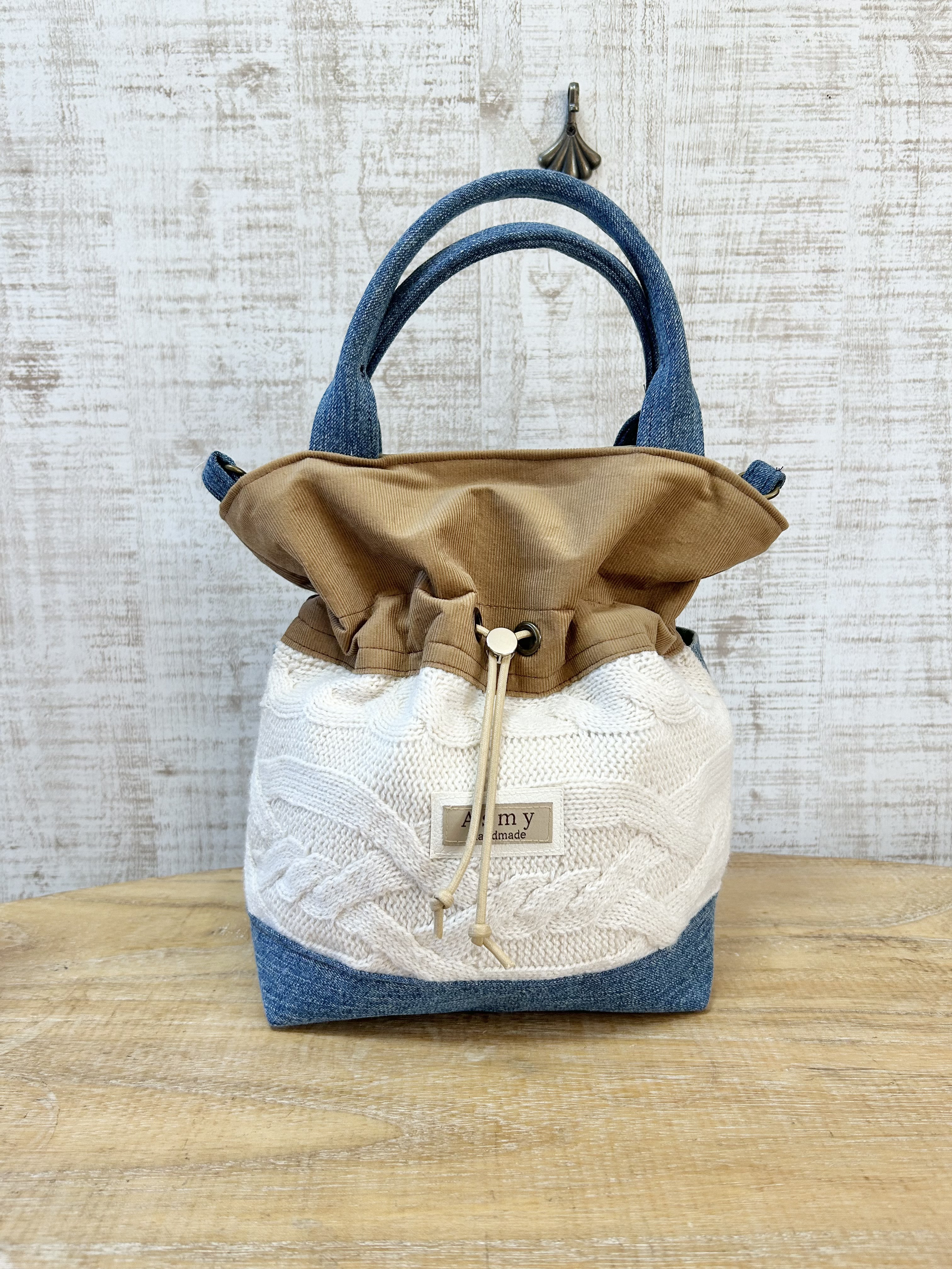 a147 巾着バッグ