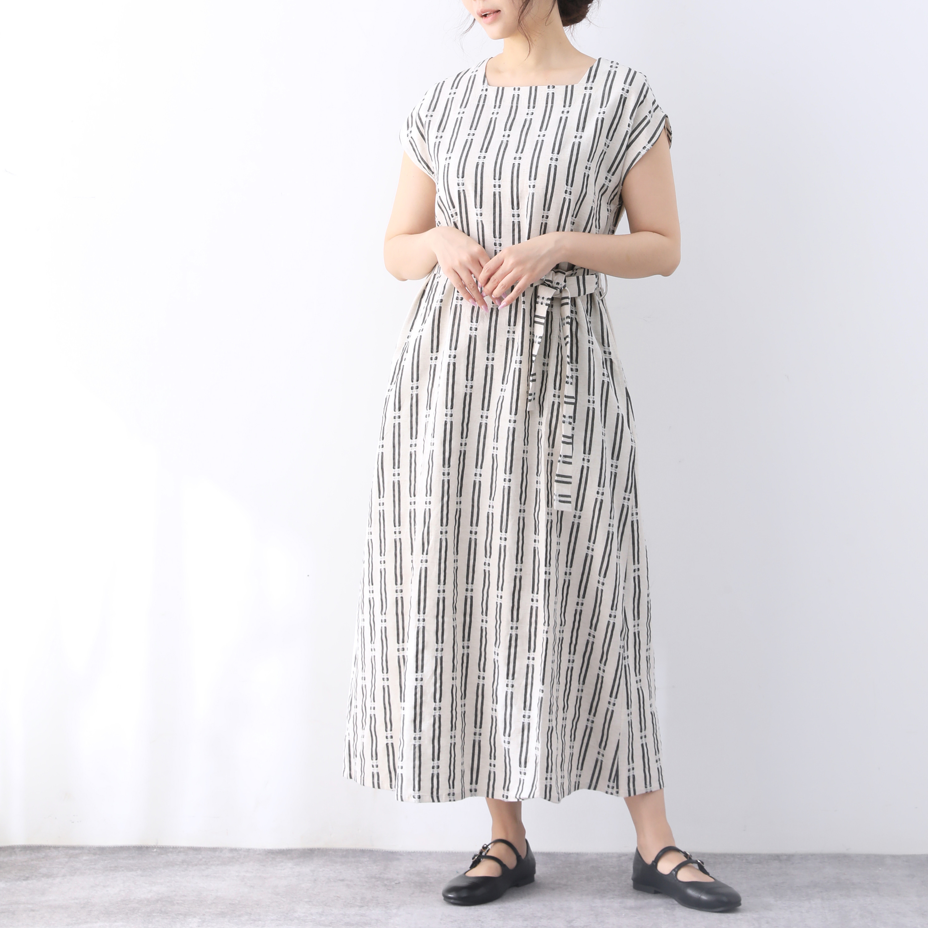 裾上げ無料♪サイズオーダー可♪ジャガード生地　フレンチスリーブ　ややAライン　ロングワンピース