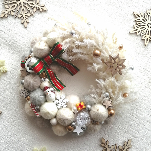 再販〜雪で遊ぼう☆毛糸玉のホワイトクリスマスリース リース Allium