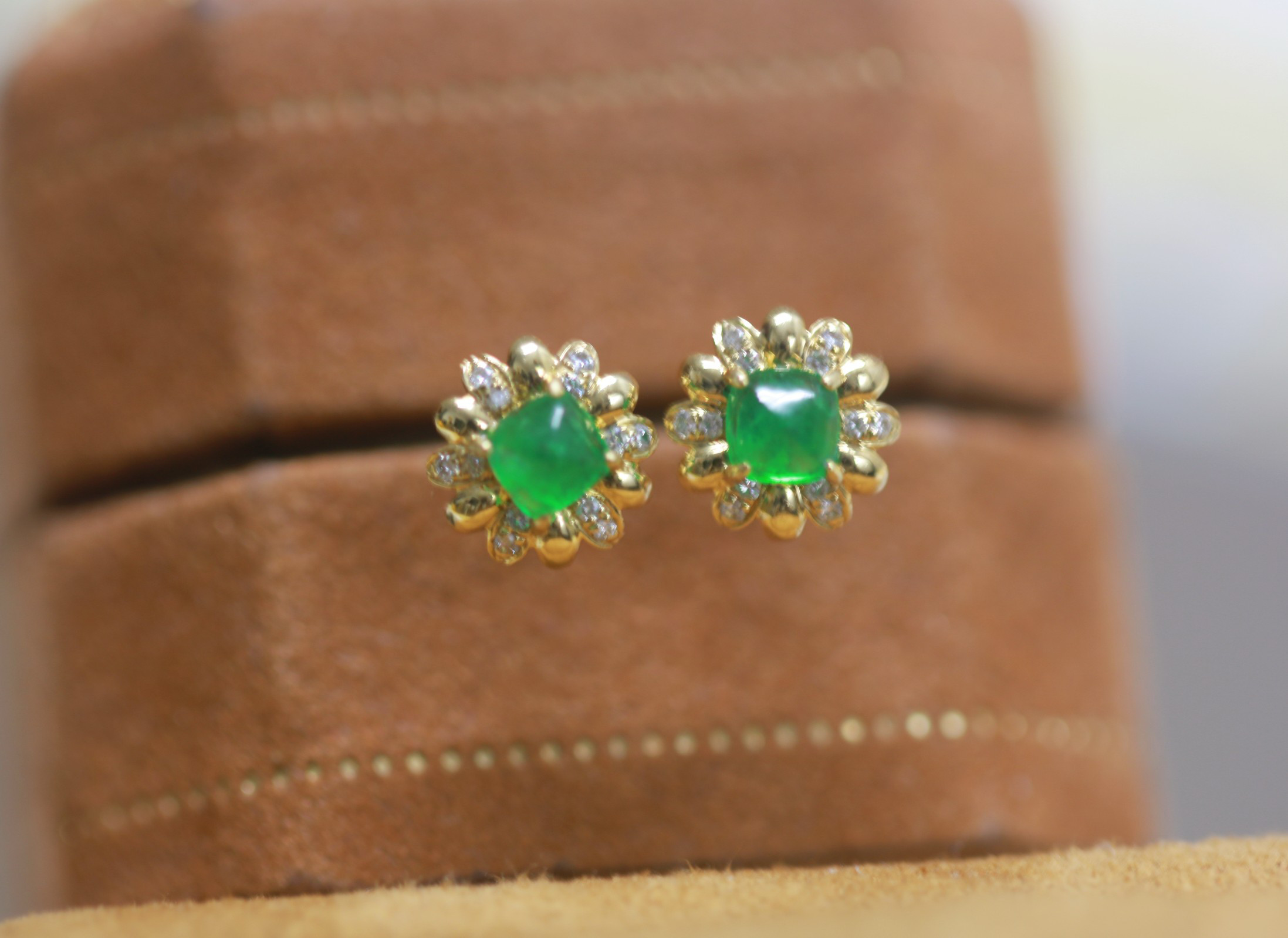 天然ダイヤモンド付きエメラルドピアスk18