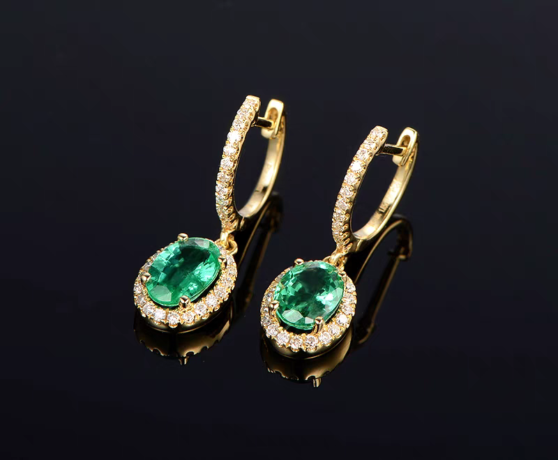 天然ダイヤモンド付きエメラルドピアスk18