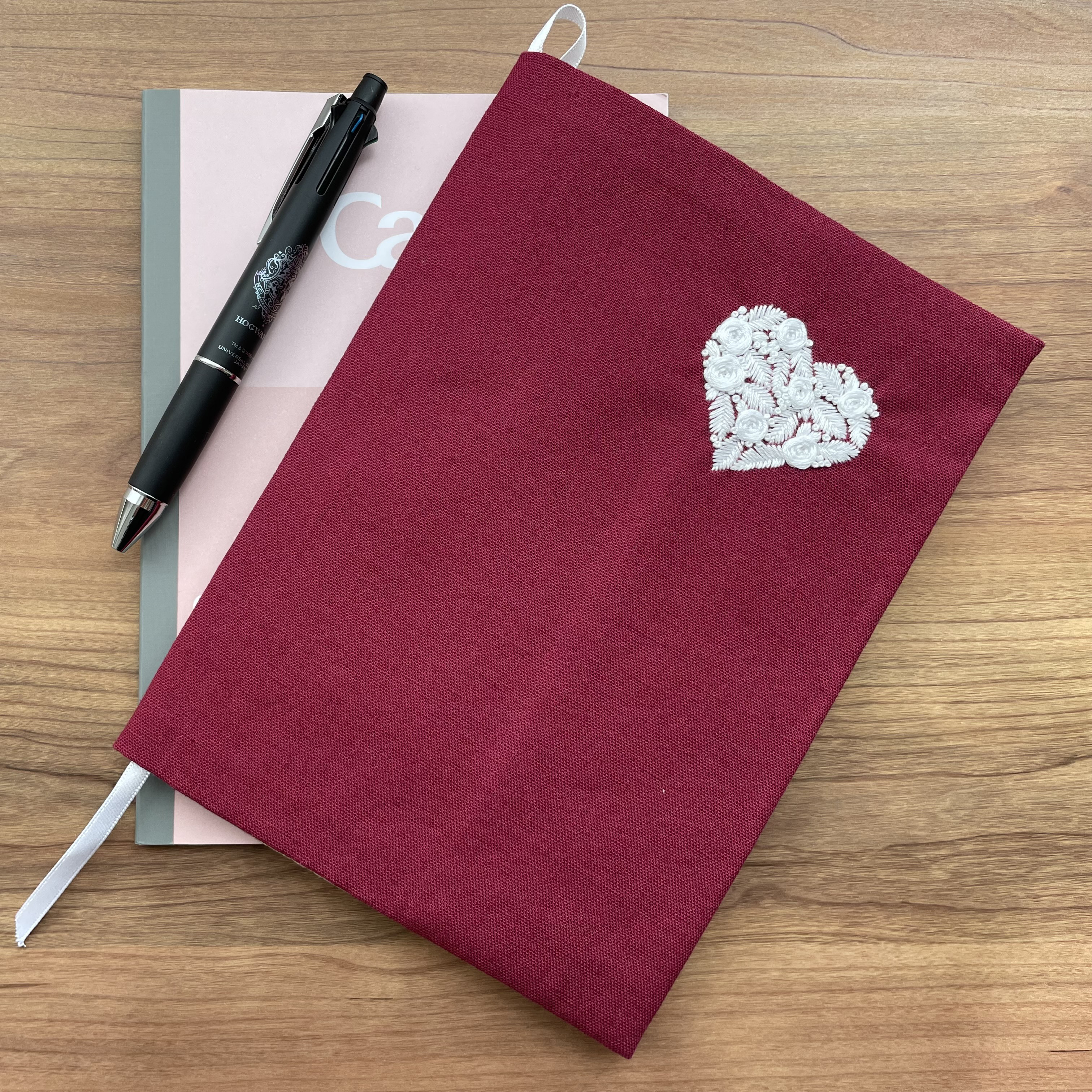 Guests 花柄刺繍ノート A5サイズ 花柄刺繍ノート Guests A5サイズ