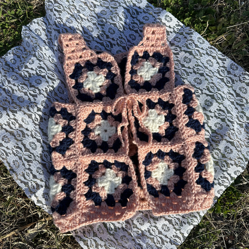 グラニースクエア柄ベビーニットベスト ベビー服 amuamu 通販 18642244