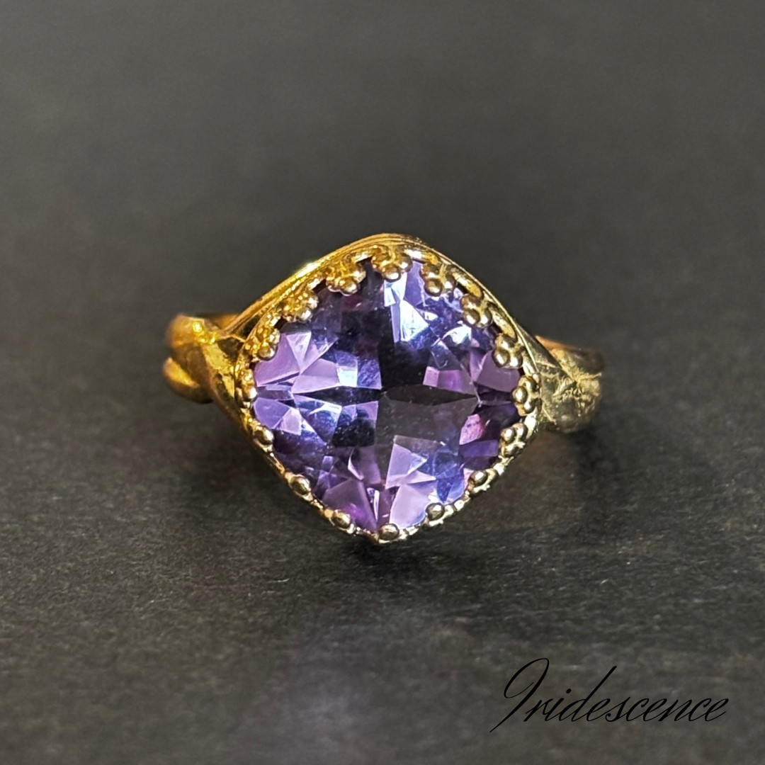 【アメジストドリーム - 華麗なる紫の輝き】指輪　天然石　誕生石　フリーサイズ　アメジスト　紫　おしゃれ　ゴールド