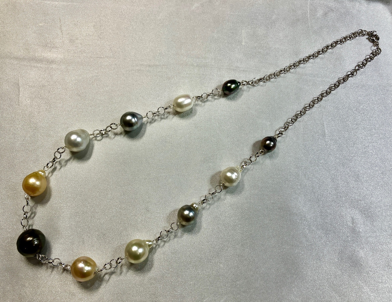 南洋真珠色とりどり　チェーンロングネックレス　長さ調節可 28,600円