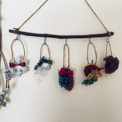 木の実デコのガーランド クリスマスオーナメントにも ガーランド